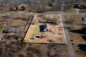 Corner aerial view of 1069 Windsor Drive and surrounding 2 acres in Gallatin, TN.